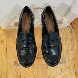 Zara black leather loafer